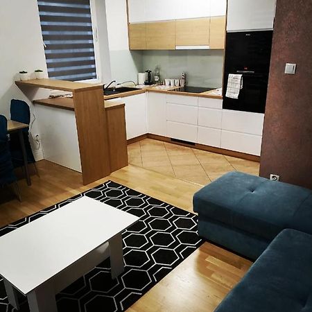 Apartament Luxbibi Apartment Жешов Екстериор снимка