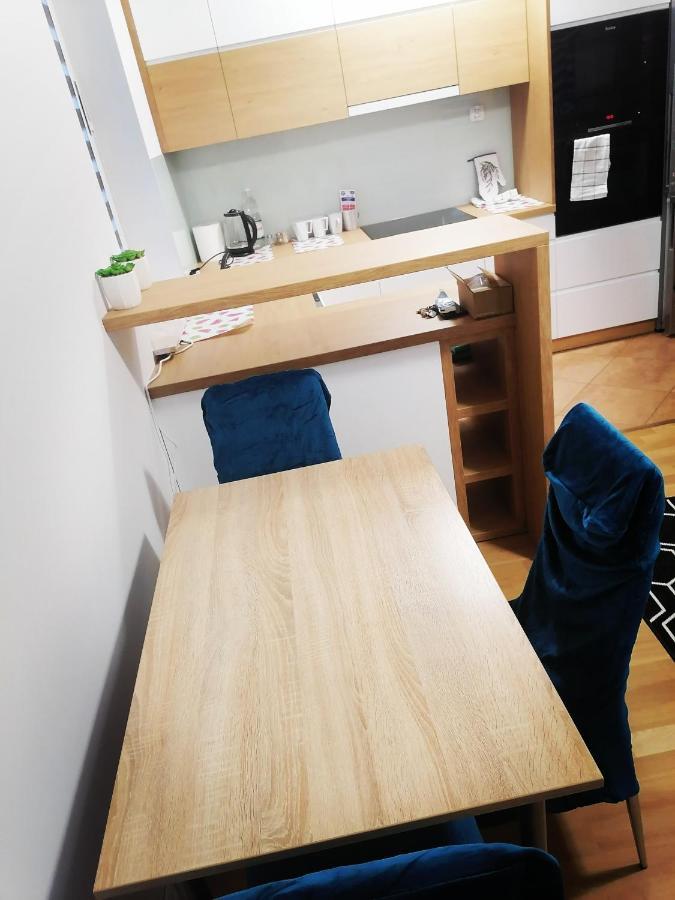 Apartament Luxbibi Apartment Жешов Екстериор снимка
